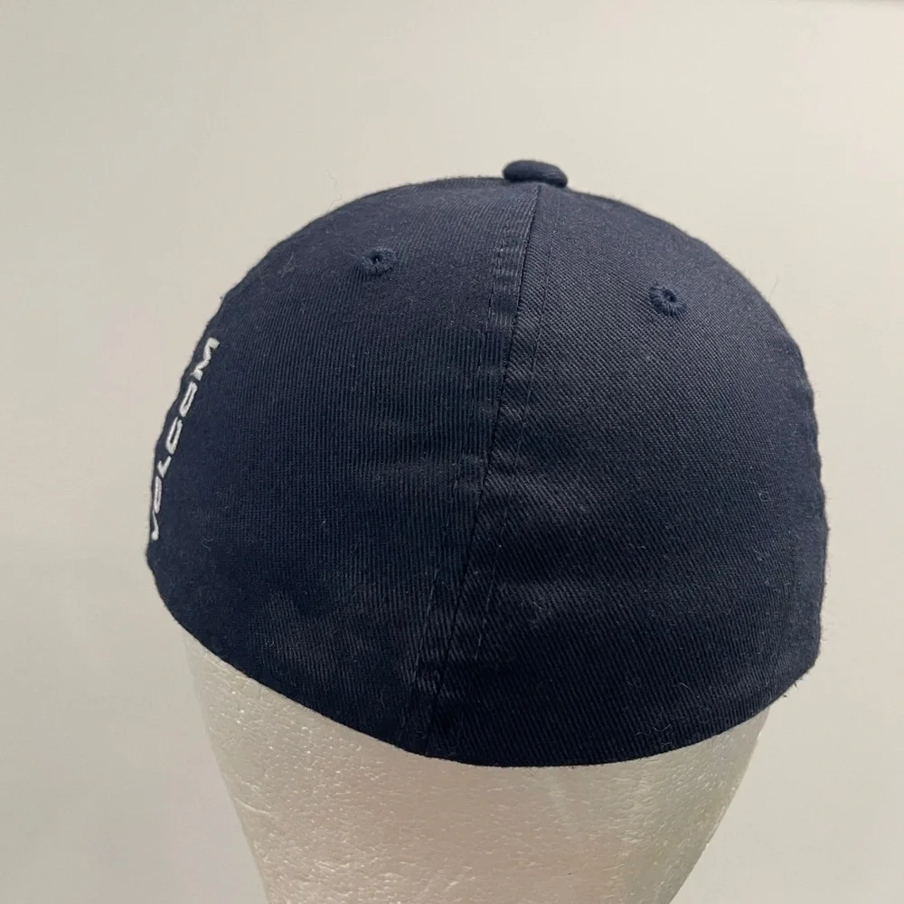 Youth VOLCUM Full Stone flexfit baseball cap Embroidered white logo